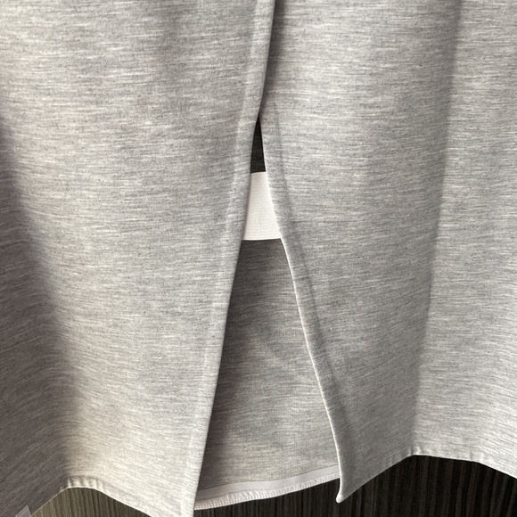 Lululemon Minimal Short Sleeve (NWT) - Picture 8 of 8